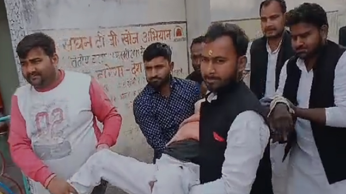 परिवार में पसरा मातम :  टांडा-बांदा NH पर सड़क हादसा, तेज रफ्तार कार ने सपा नेता को रौंदा