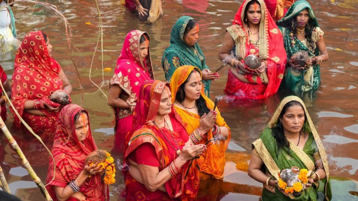 Chhath Puja 2024: छठ पूजा का तीसरा दिन आज, डूबते सूर्य को दिया जाएगा अर्ध्य, जानें पूजा विधि और शुभ मुहूर्त?