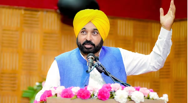 मान ने की 50,000 और सरकारी नौकरी की घोषणा, कहा – युवाओं के हाथ में टिफिन देने चाहता हूं