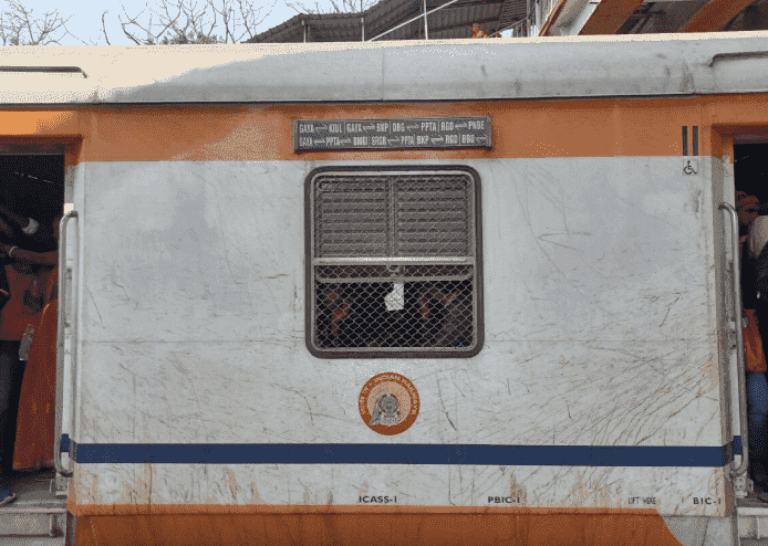 Bihar News: दरभंगा-पाटलिपुत्र इंटरसिटी एक्सप्रेस में छात्रों के 2 गुटों में हुई मारपीट, फिर…