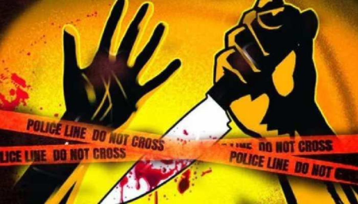 CG Crime: शहर में नहीं थम रही चाकूबाजी, पेट्रोल पंप में हत्या के बाद अब महामाया मंदिर में चाकू से हमला, युवक की हालत गंभीर