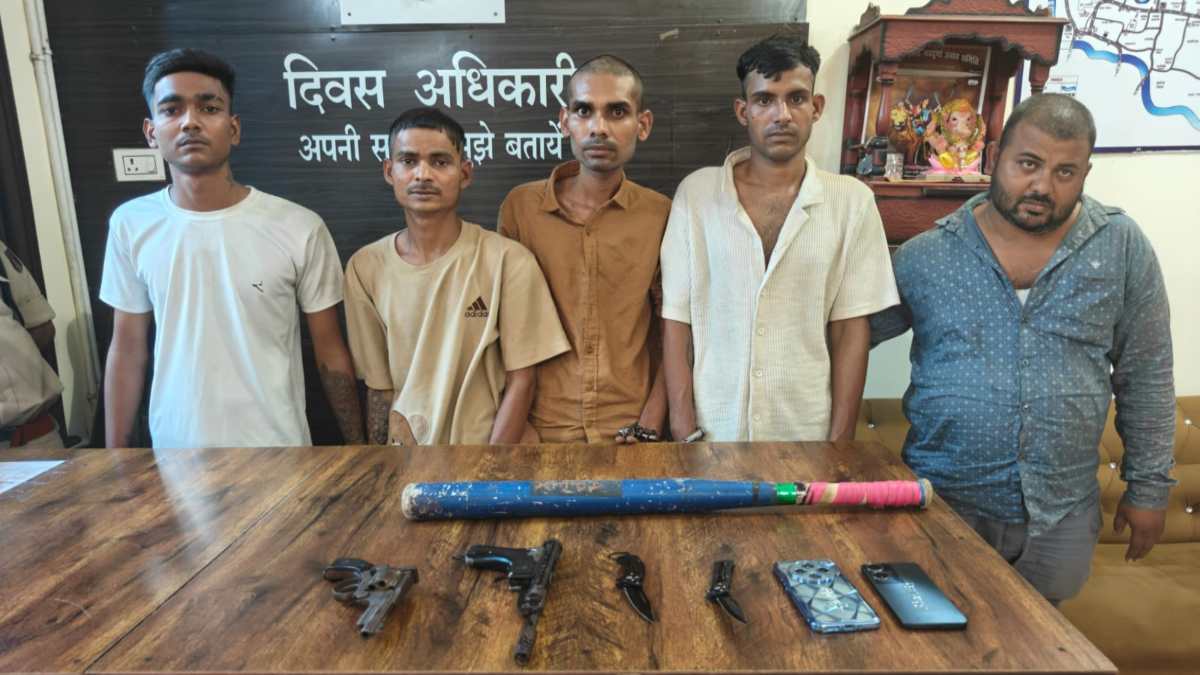 CG NEWS: हथियार लहराकर सोशल मीडिया पर रील पोस्ट करने वालों के खिलाफ पुलिस सख्त, 5 बदमाशों को किया गिरफ्तार