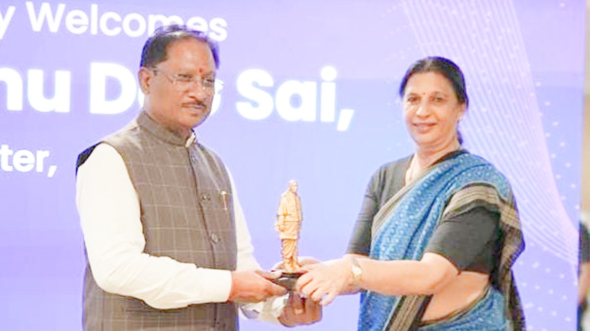 अब छत्तीसगढ़ में हर साल 10,000 युवा सीखेंगे आधुनिक तकनीक, ITI कॉलेजों में आएगा बड़ा बदलाव, CM साय ने गुजरात के NAMTECH कॉलेज का किया दौरा