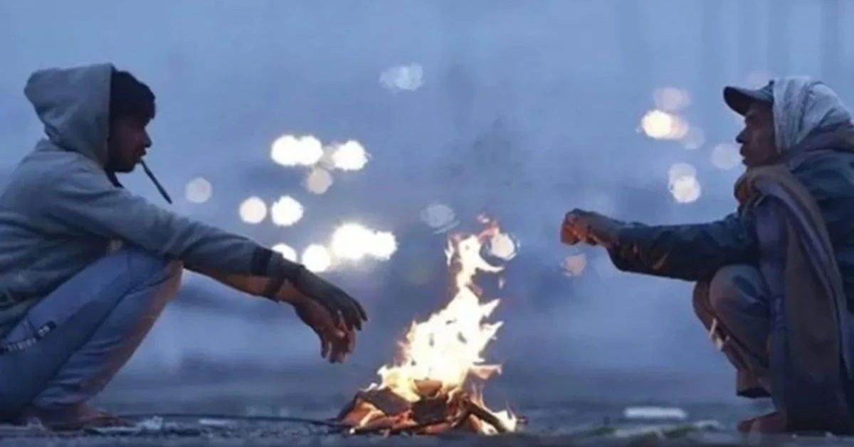 CG Weather Update: रजाई-कंबल निकाल लें! छत्तीसगढ़ में आने वाली नमी कम होने से बढ़ेगी ठंड, 4 डिग्री तक पारा गिरने की संभावना…