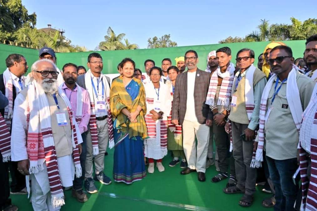 JHARKHAND: मुख्यमंत्री हेमंत सोरेन ने आदिवासी प्रतिनिधियों का किया स्वागत, कई मुद्दों पर हुई चर्चा