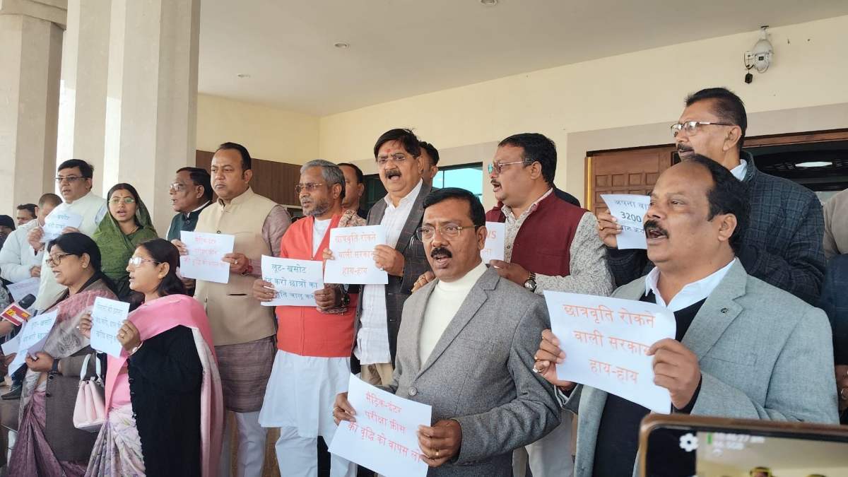 JHARKHAND ASSEMBLY: विपक्ष के हंगामे और विरोध के बीच 7721.25 Cr का अनुपूरक बजट पेश