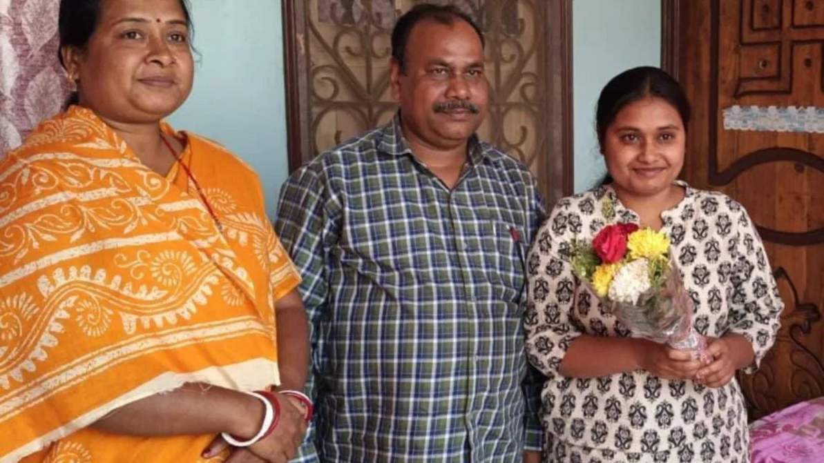 घर पर रहकर तैयारी की, IAS बनकर जिले का नाम किया रोशन, UPSC में 41वां रैंक हासिल करने वाली दुमका की सुदीपा दत्ता की Success Story